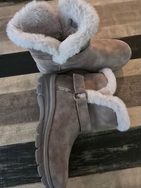 Skechers Gray Faux-Fur Trim Ankle Winter Boots